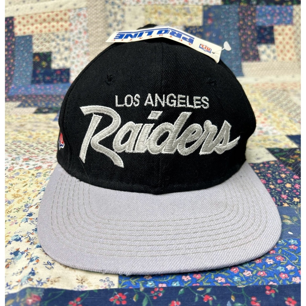 Vintage NWT Sports Specialties Los Angeles Raiders silver script wool size 7 3/8